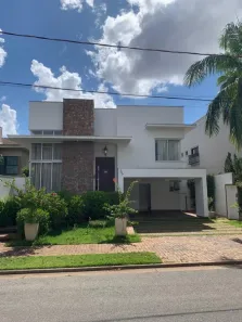 Casa de Condomínio com 3 Quartos para alugar, 470m² no Jardim Itália, Cuiabá