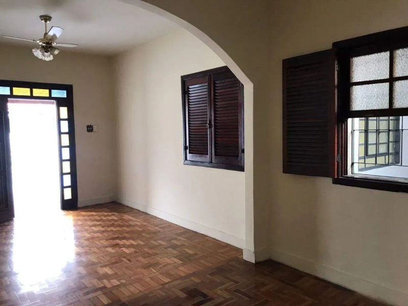 Casa com 3 quartos — Calafate, Belo Horizonte