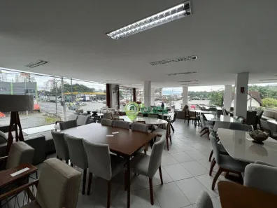 Sala Comercial para alugar, 350m² no Atiradores, Joinville