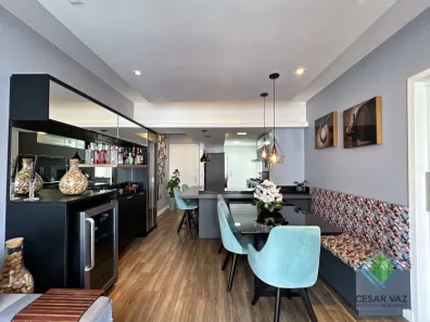 Apartamento com 2 Quartos à venda, 90m² no Centro, Florianópolis
