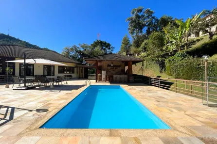 Casa de Condomínio com 4 Quartos à venda, 700m² no Albuquerque, Teresópolis