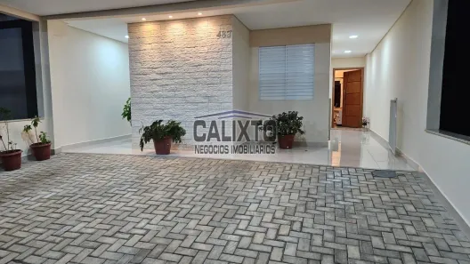 Casa de Condomínio com 3 Quartos à venda, 140m² no Aclimação, Uberlândia