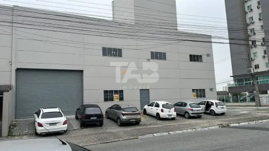 Ponto Comercial para alugar, 864m² no Cordeiros, Itajaí