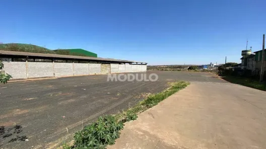 Galpão/Depósito/Armazém para alugar, 1500m² no Distrito Industrial, Uberlândia