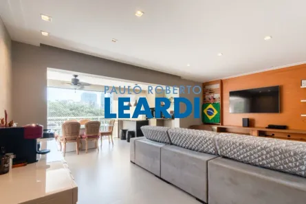 Apartamento com 4 Quartos à venda, 175m² no Vila Cordeiro, São Paulo