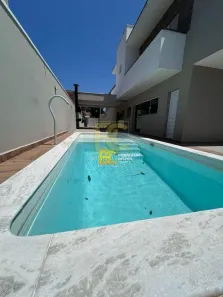 Sobrado com 3 Quartos à venda, 141m² no Centro, Peruíbe