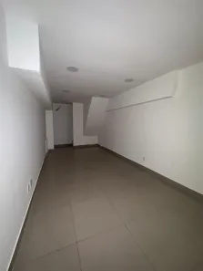 Galpão/Depósito/Armazém para alugar, 45m² no Jardim Carioca, Rio de Janeiro