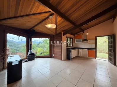 Casa de Condomínio com 3 Quartos para alugar, 150m² no Vargem Grande, Teresópolis