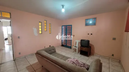 Casa com 5 Quartos para alugar, 320m² no Brasil, Uberlândia