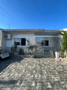 Casa com 2 Quartos à venda, 120m² no Hípica, Porto Alegre