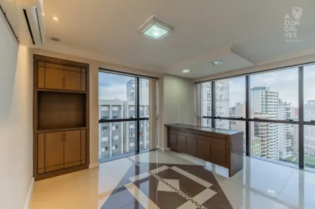Sala Comercial à venda, 170m² no Água Verde, Curitiba