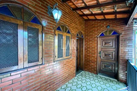 Casa com 3 Quartos para alugar, 213m² no Alto Barroca, Belo Horizonte