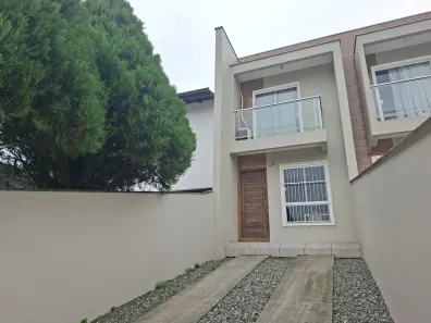 Casa com 2 Quartos para alugar, 68m² no Nova Brasília, Joinville