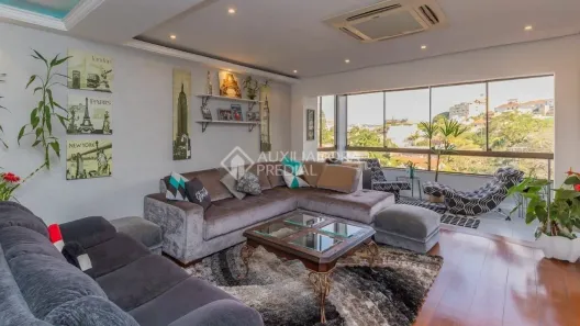 Casa com 4 Quartos à venda, 243m² no Três Figueiras, Porto Alegre