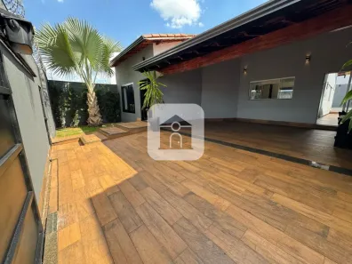Casa com 3 Quartos à venda, 360m² no Cidade Jardim, Uberlândia