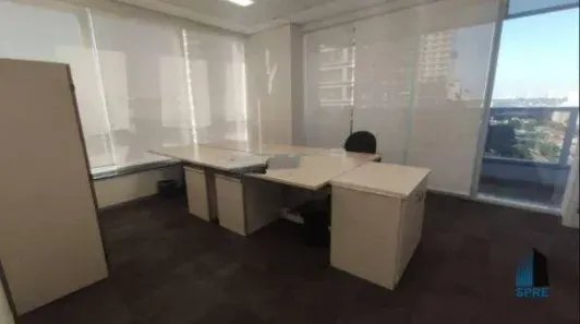 Sala Comercial para alugar, 203m² no Jardim das Acácias, São Paulo