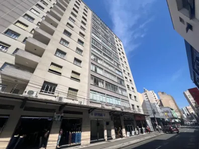 Apartamento com 2 Quartos à venda, 82m² no Centro, Curitiba