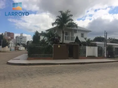 Casa com 3 Quartos à venda, 320m² no Recife, Tubarão