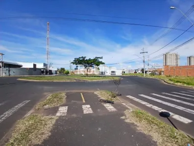 Lote/Terreno para alugar, 864m² no Minas Gerais, Uberlândia