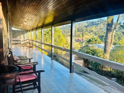 Casa com 4 Quartos à venda, 300m² no V Natal, Campos do Jordão