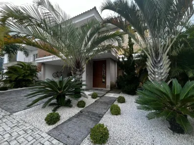 Casa de Condomínio com 4 Quartos à venda, 360m² no Rio Tavares, Florianópolis