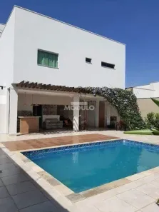 Casa com 3 Quartos para alugar, 347m² no Jardim Karaíba, Uberlândia