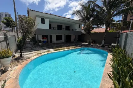 Casa com 5 Quartos para alugar, 561m² no Papicu, Fortaleza