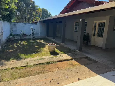 Casa com 3 Quartos para alugar, 200m² no Boa Esperança, Cuiabá