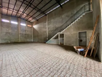 Galpão/Depósito/Armazém para alugar, 300m² no Centro, Londrina