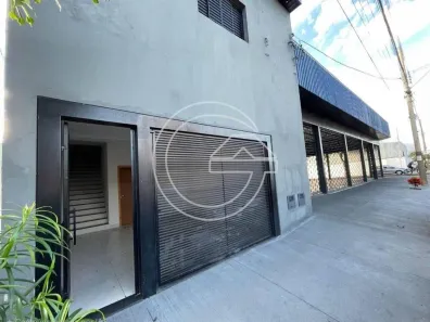 Casa com 2 Quartos para alugar, 10m² no Centro, Marília
