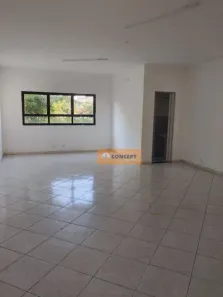 Sala Comercial para alugar, 47m² no Vila Romanópolis, Ferraz de Vasconcelos