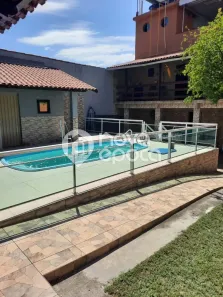 Casa com 5 Quartos à venda, 240m² no Olaria, Rio de Janeiro