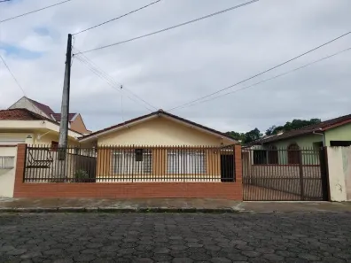 Casa com 3 Quartos à venda, 130m² no Floresta, Joinville