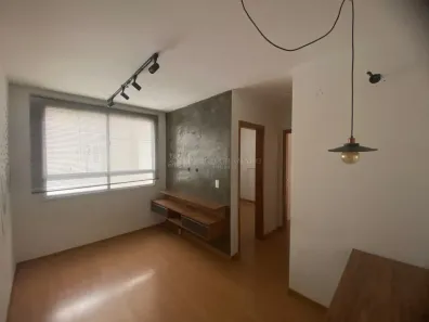 Apartamento com 2 Quartos para alugar, 47m² no Jardim América, Maringá