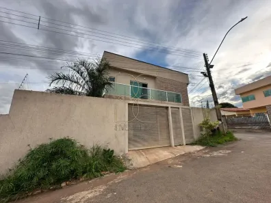 Sobrado com 3 Quartos à venda, 400m² no Setor Habitacional Arniqueira, Brasília