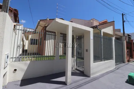 Casa com 3 Quartos para alugar, 236m² no Conjunto Habitacional Marumbi, Londrina