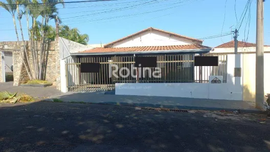 Casa com 2 Quartos para alugar, 100m² no Osvaldo Rezende, Uberlândia