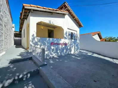 Casa com 2 Quartos para alugar, 106m² no Vila Queiroz, Limeira
