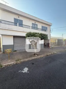 Galpão/Depósito/Armazém à venda, 900m² no Centro, Araguari