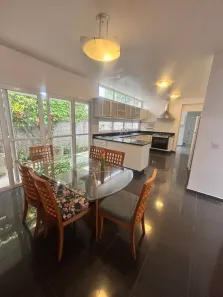 Casa de Condomínio com 4 Quartos para alugar, 355m² no Vila Oliveira, Mogi das Cruzes