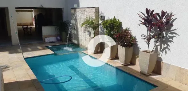 Casa com 5 Quartos à venda, 450m² no Vital Brazil, Niterói