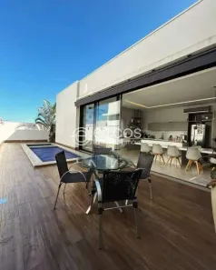 Casa de Condomínio com 3 Quartos para alugar, 328m² no Granja Marileusa, Uberlândia