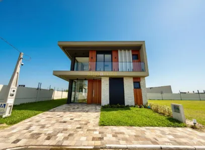 Casa de Condomínio com 4 Quartos à venda, 194m² no Condomínio Allure Beach Condo, Xangri-lá
