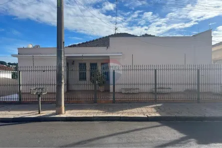 Casa com 3 Quartos à venda, 259m² no Centro, Jaboticabal