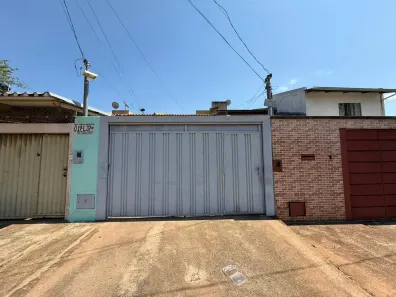 Casa com 2 Quartos para alugar, 200m² no Jardim das Rosas, Goiânia