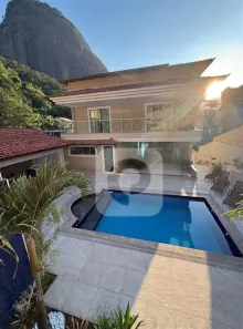 Sobrado com 5 Quartos à venda, 450m² no Jacarepaguá, Rio de Janeiro