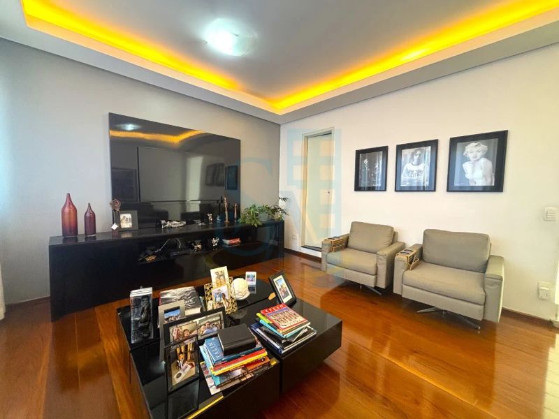 Apartamento com 4 quartos — Santa Efigênia, Belo Horizonte