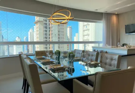 Apartamento com 3 Quartos para alugar, 120m² no Centro, Balneário Camboriú