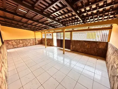 Casa com 4 Quartos à venda, 200m² no Setor Leste Universitário, Goiânia