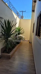 Casa com 3 Quartos à venda, 156m² no Chácaras Tubalina e Quartel, Uberlândia